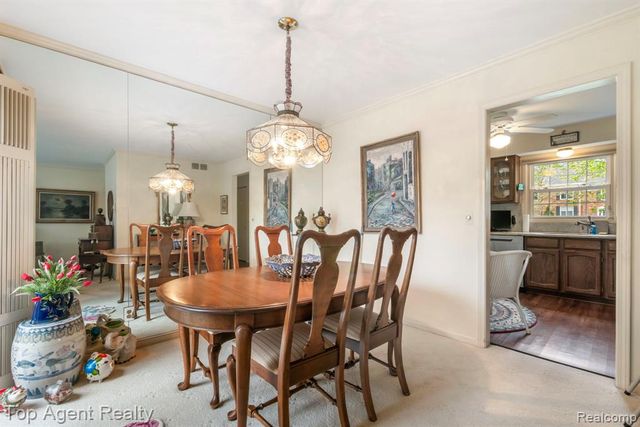 1200 Trailwood Path, Bloomfield Hills, MI 48301