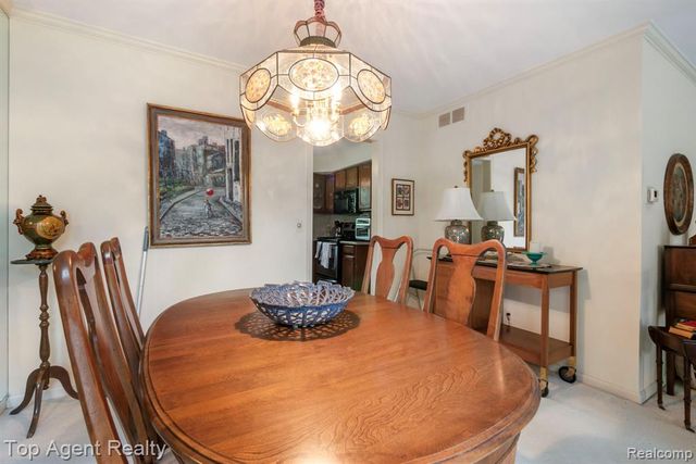 1200 Trailwood Path, Bloomfield Hills, MI 48301