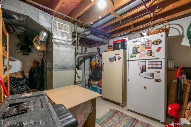 1200 Trailwood Path, Bloomfield Hills, MI 48301