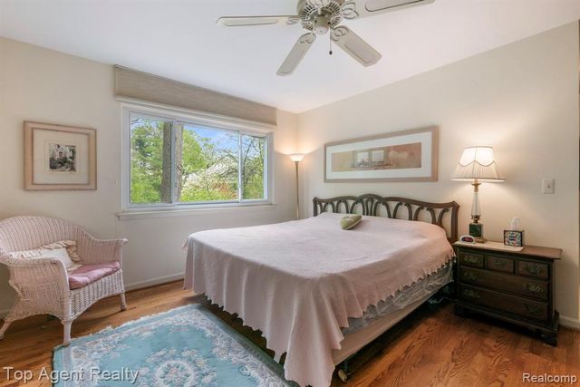 1200 Trailwood Path, Bloomfield Hills, MI 48301
