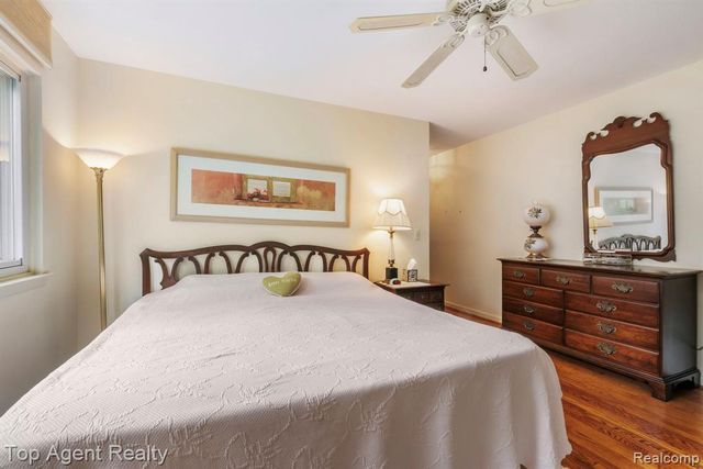 1200 Trailwood Path, Bloomfield Hills, MI 48301