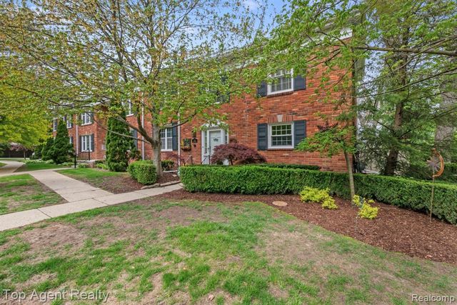 1200 Trailwood Path, Bloomfield Hills, MI 48301