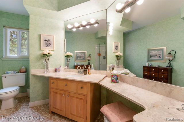 1200 Trailwood Path, Bloomfield Hills, MI 48301