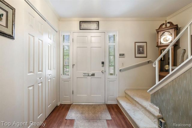 1200 Trailwood Path, Bloomfield Hills, MI 48301