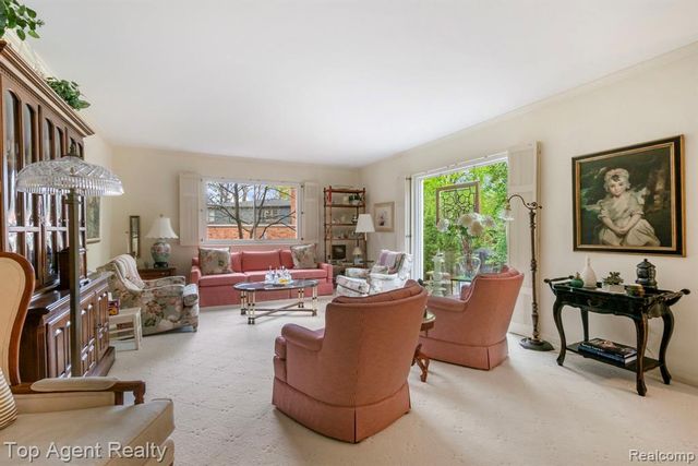 1200 Trailwood Path, Bloomfield Hills, MI 48301