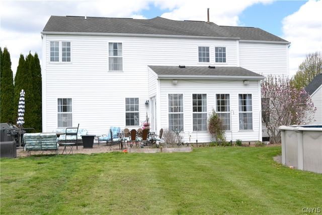 777 Duck Hollow, Victor, NY 14564
