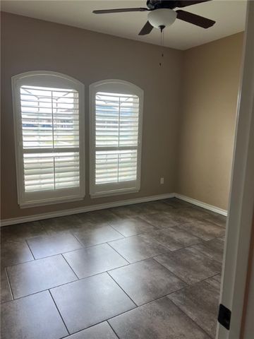 8029 Sir Greg Dr, Corpus Christi, TX 78414