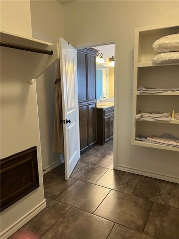 8029 Sir Greg Dr, Corpus Christi, TX 78414