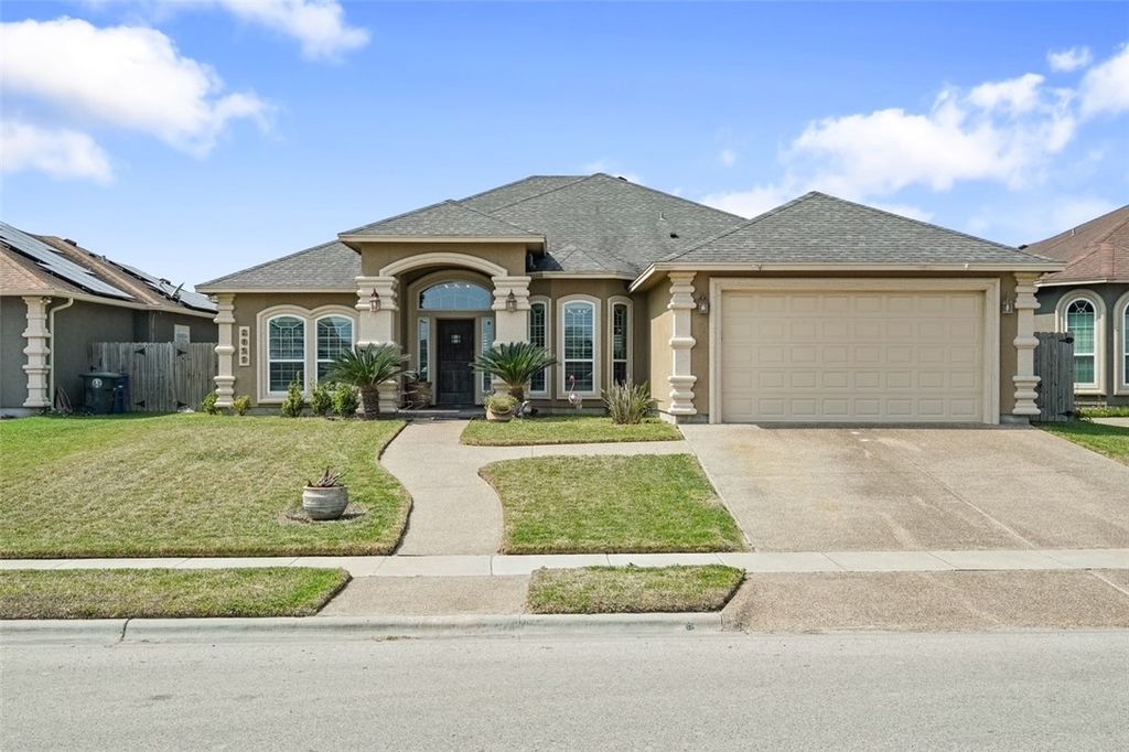 8029 Sir Greg Dr, Corpus Christi, TX 78414
