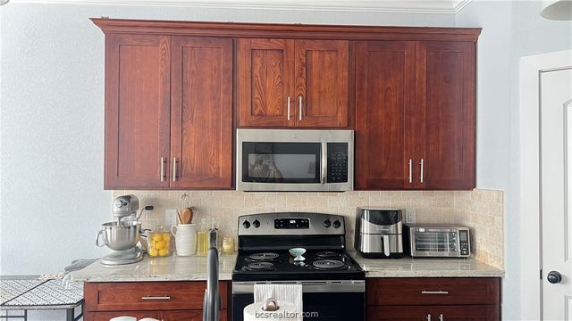 2126 Crescent Pointe Parkway, College Station, TX 77845
