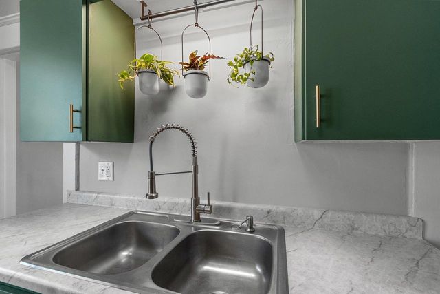 1125 CROOKS STREET, Green Bay, WI 54301