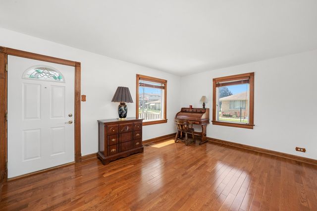 7052 41st Street, Berwyn, IL 60402