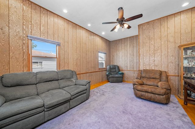 7052 41st Street, Berwyn, IL 60402