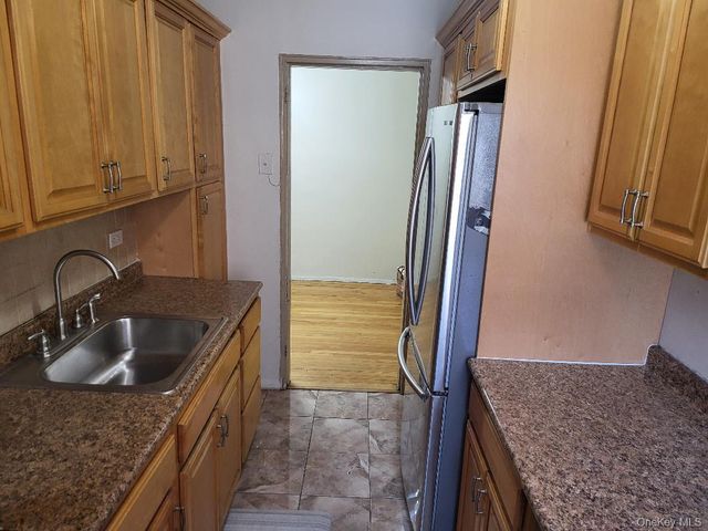 87-50 204 Street B46, Hollis, NY 11423