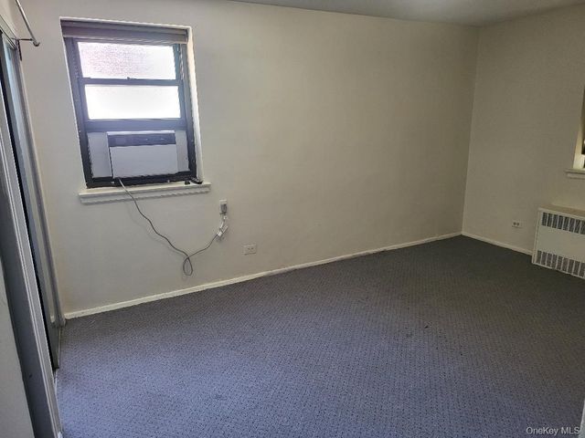 87-50 204 Street B46, Hollis, NY 11423