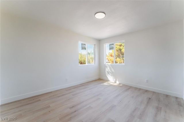 1637 Sunset Drive, Las Vegas, NV 89108