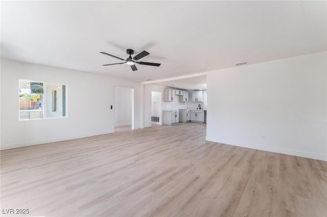 1637 Sunset Drive, Las Vegas, NV 89108