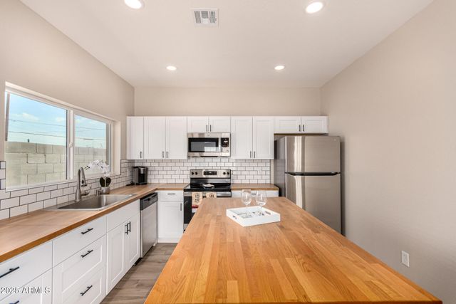 2746 W PIMA Street 2, Phoenix, AZ 85009