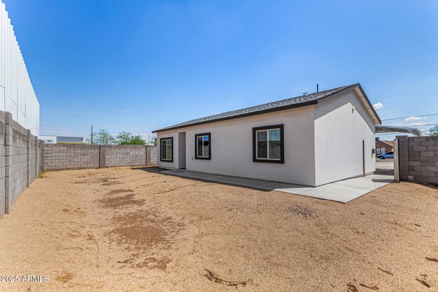 2746 W PIMA Street 2, Phoenix, AZ 85009