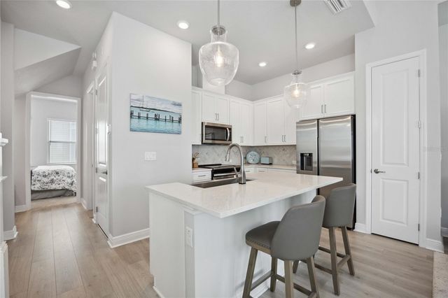 2344 LINDSTROM STREET, Sarasota, FL 34237