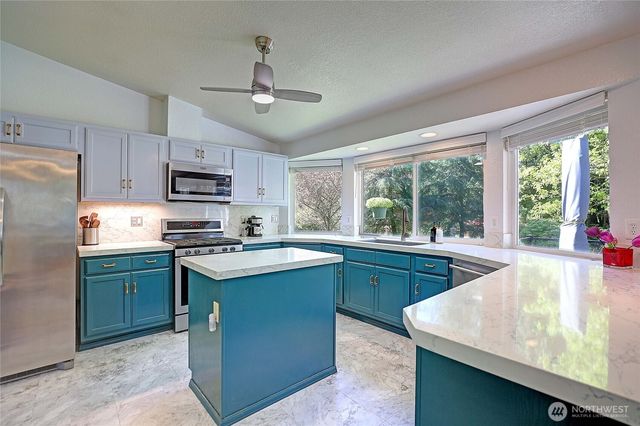 2976 Janet Avenue, Camano Island, WA 98282