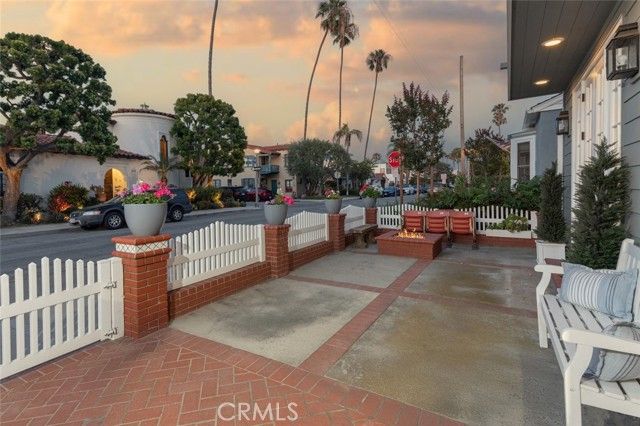5920 E The Toledo, Long Beach, CA 90803