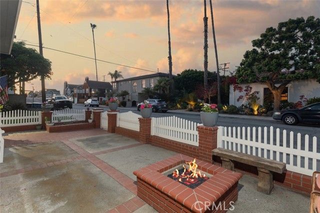 5920 E The Toledo, Long Beach, CA 90803
