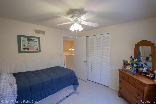 19170 Dawnshire Drive, Brownstown, MI 48193