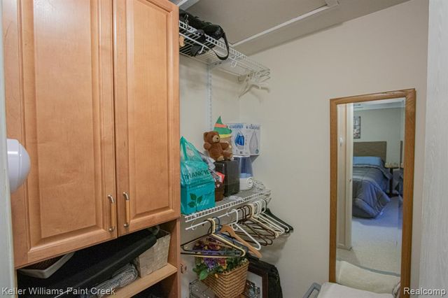 19170 Dawnshire Drive, Brownstown, MI 48193