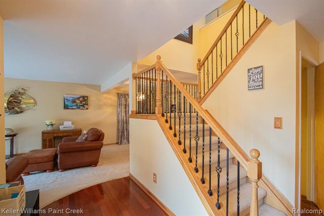 19170 Dawnshire Drive, Brownstown, MI 48193