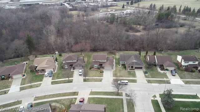 19170 Dawnshire Drive, Brownstown, MI 48193