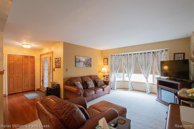 19170 Dawnshire Drive, Brownstown, MI 48193