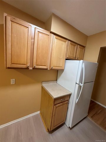 1 Colonial Road 127, Beacon, NY 12508