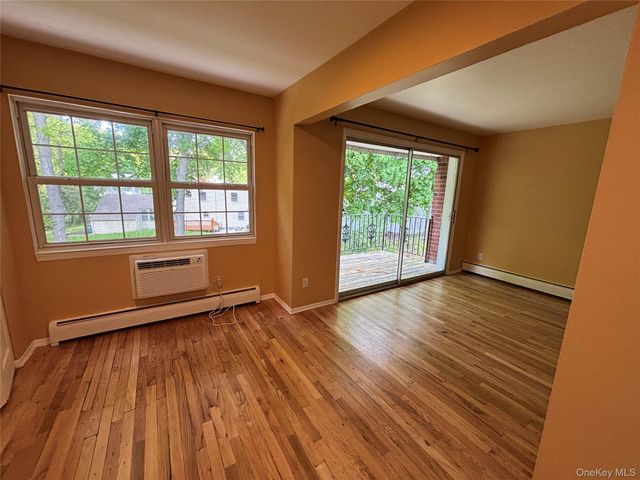 1 Colonial Road 127, Beacon, NY 12508