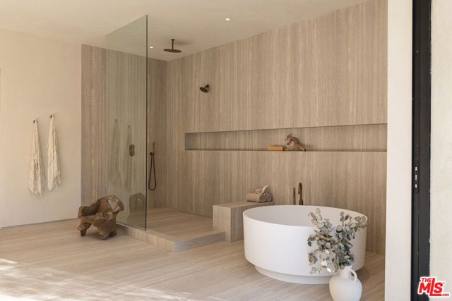 17177 Adlon Road, Encino (los Angeles), CA 91436