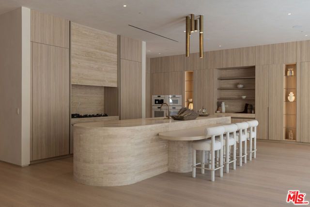 17177 Adlon Road, Encino (los Angeles), CA 91436