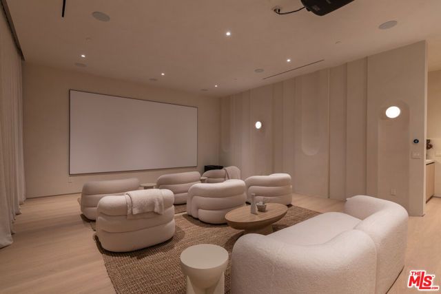 17177 Adlon Road, Encino (los Angeles), CA 91436