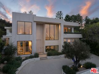 17177 Adlon Road, Encino (los Angeles), CA 91436