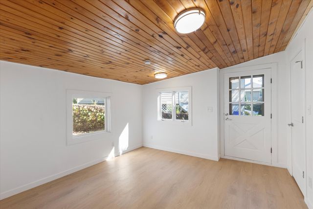 501 OAKLAND Avenue, Council Bluffs, IA 51503