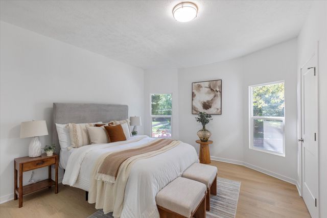 501 OAKLAND Avenue, Council Bluffs, IA 51503