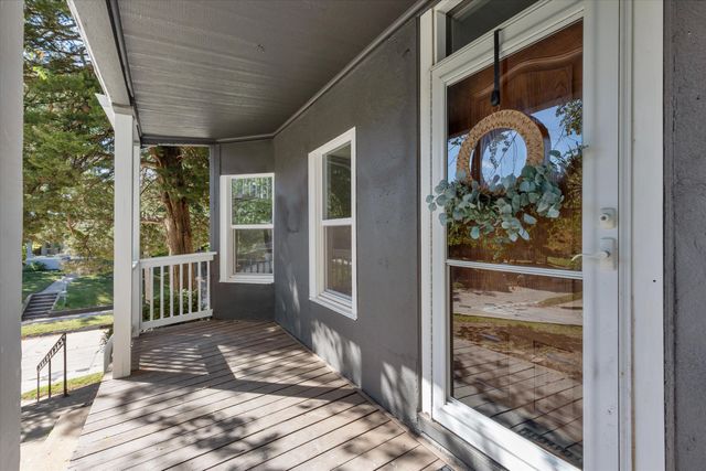 501 OAKLAND Avenue, Council Bluffs, IA 51503