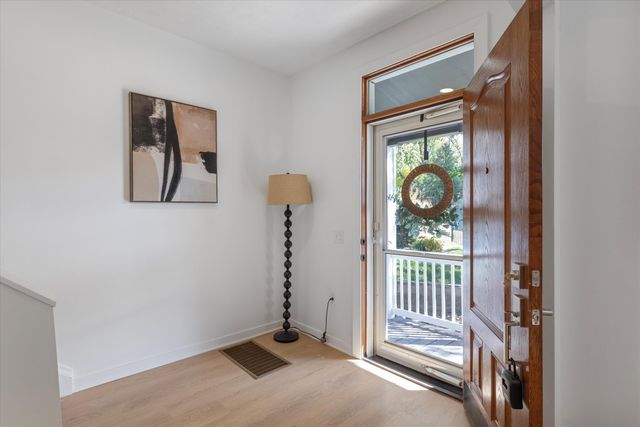 501 OAKLAND Avenue, Council Bluffs, IA 51503