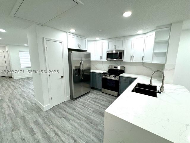 3667 NW 17th Way 3667, Oakland Park, FL 33309