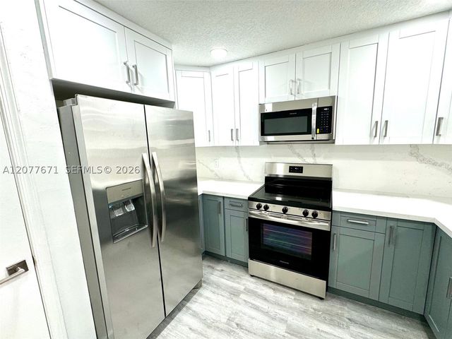 3667 NW 17th Way 3667, Oakland Park, FL 33309