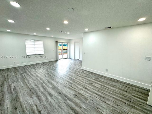 3667 NW 17th Way 3667, Oakland Park, FL 33309