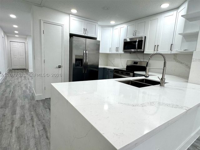 3667 NW 17th Way 3667, Oakland Park, FL 33309