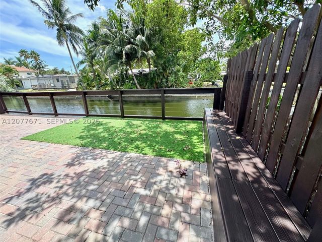 3667 NW 17th Way 3667, Oakland Park, FL 33309