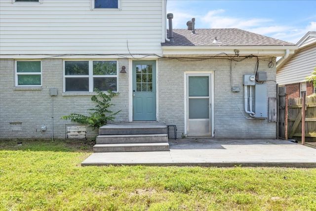 615 RIDGECREST Road, Edmond, OK 73013