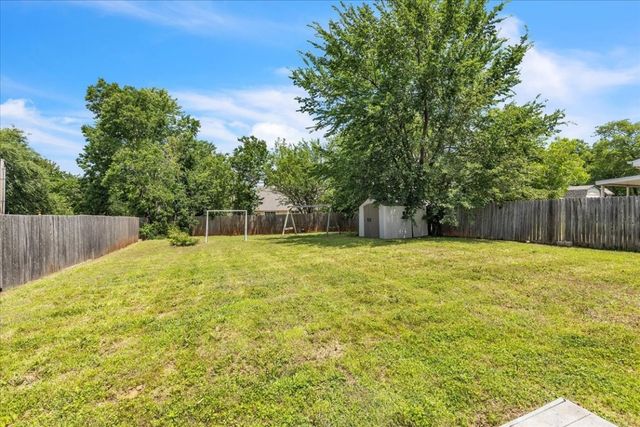 615 RIDGECREST Road, Edmond, OK 73013