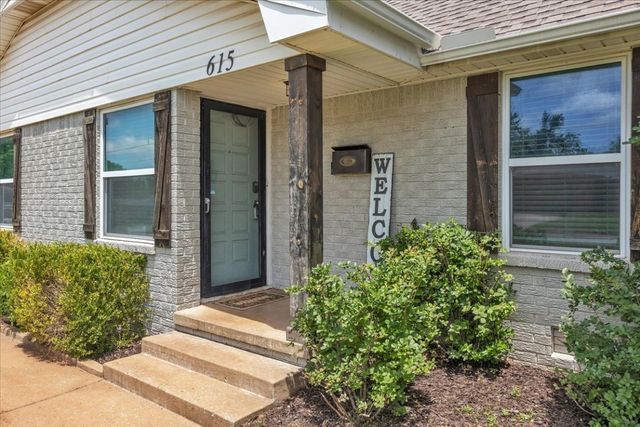 615 RIDGECREST Road, Edmond, OK 73013